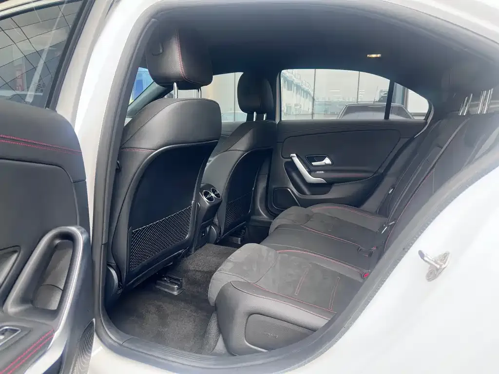 Mercedes-Benz A-Class 2023 из CN, фото 9
