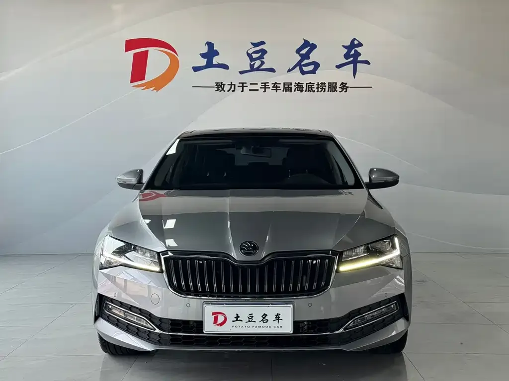 Skoda Superb — фото 4