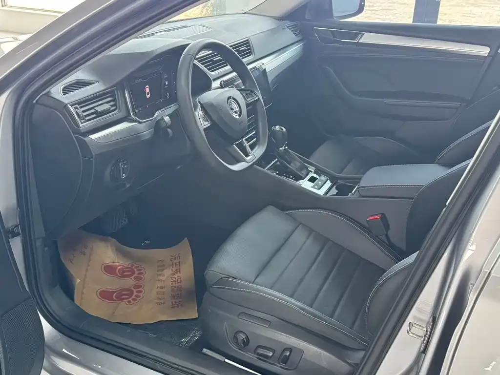 Skoda Superb — фото 6