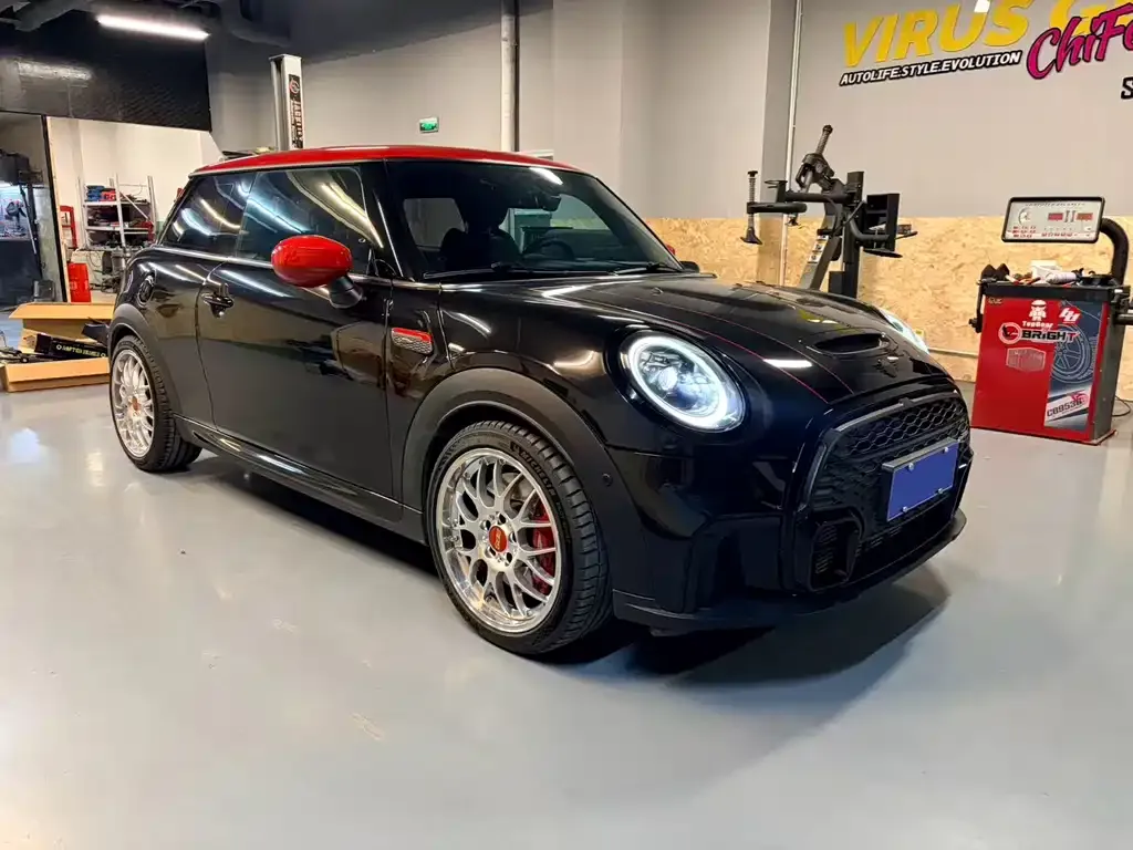 MINI JCW (John Cooper Works) 2022 из CN, фото 3