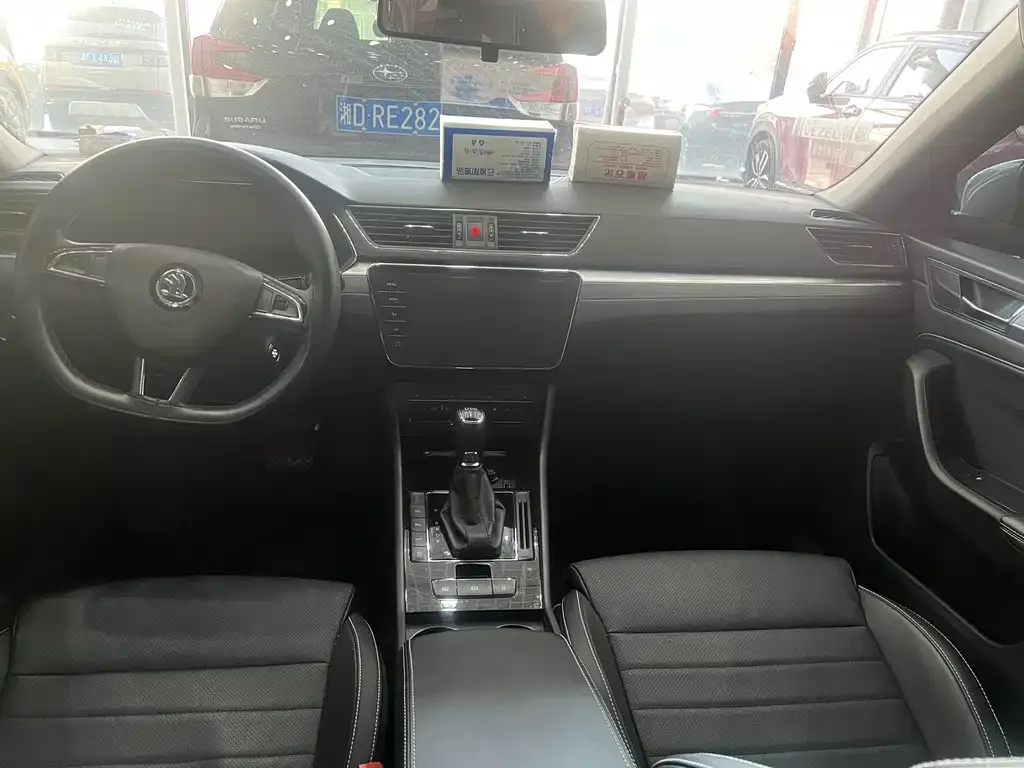 Skoda Superb — фото 7