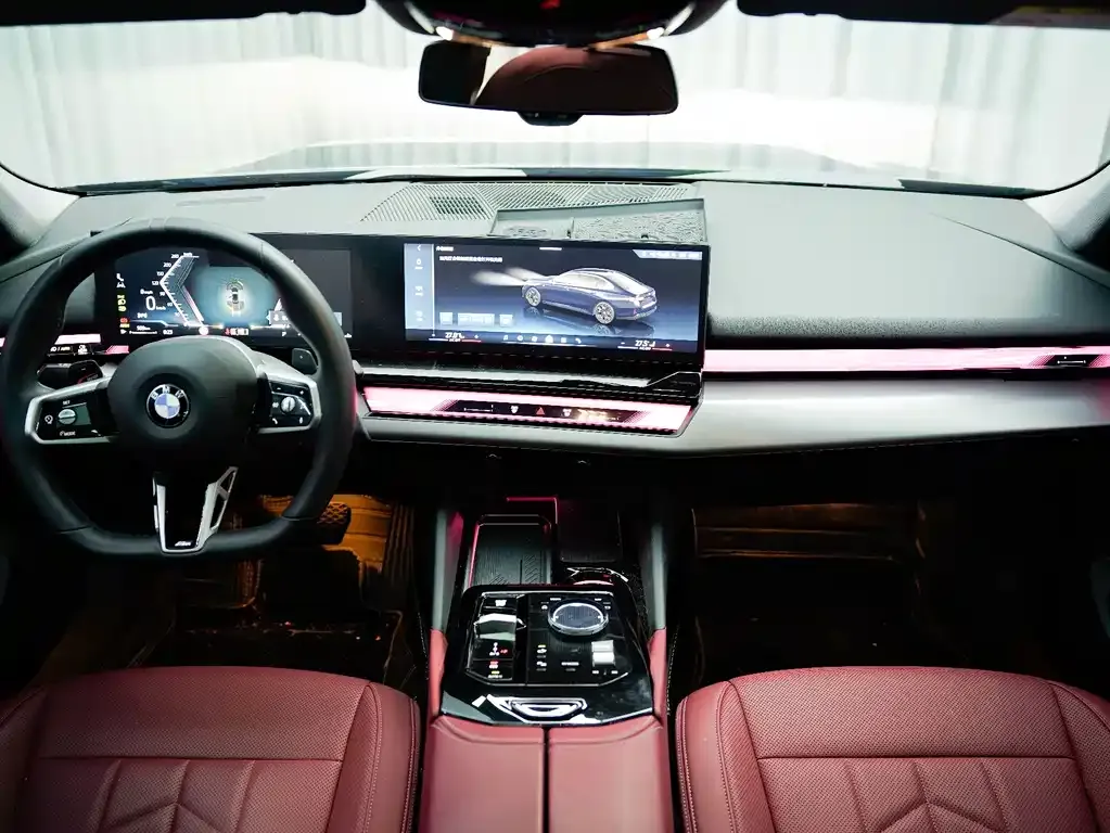 BMW 5 Series 2025 из CN, фото 7