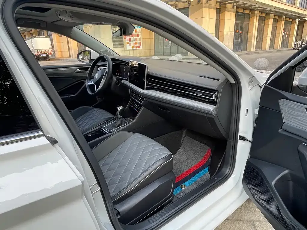 Volkswagen Sagitar 2023 из CN, фото 2