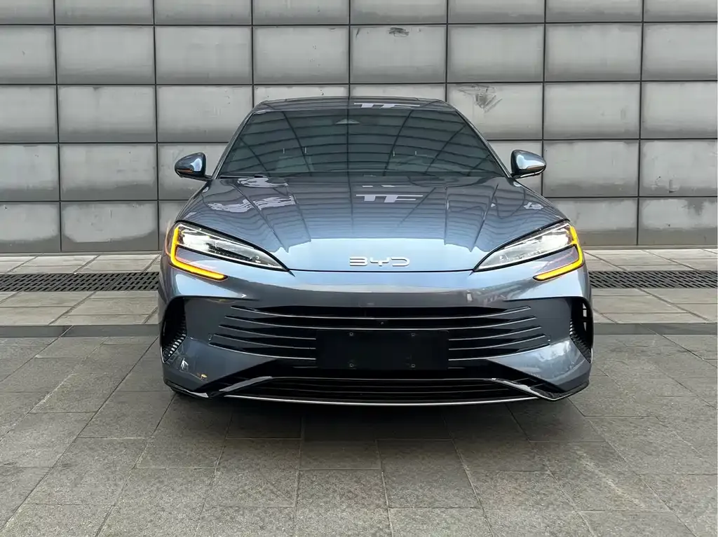 BYD Seal — фото 8