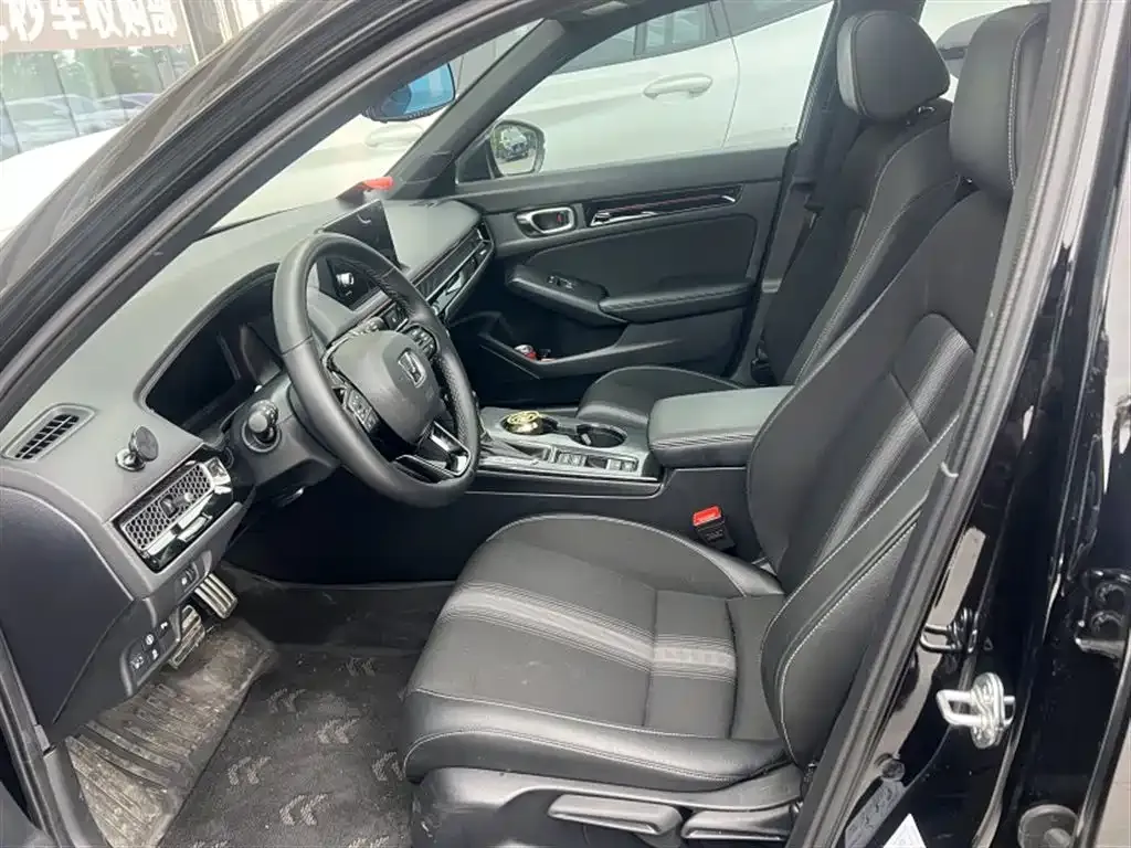 Honda Civic 2025 из CN, фото 5