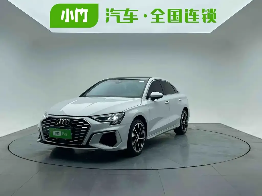 Audi A3 2023 из CN, фото 1
