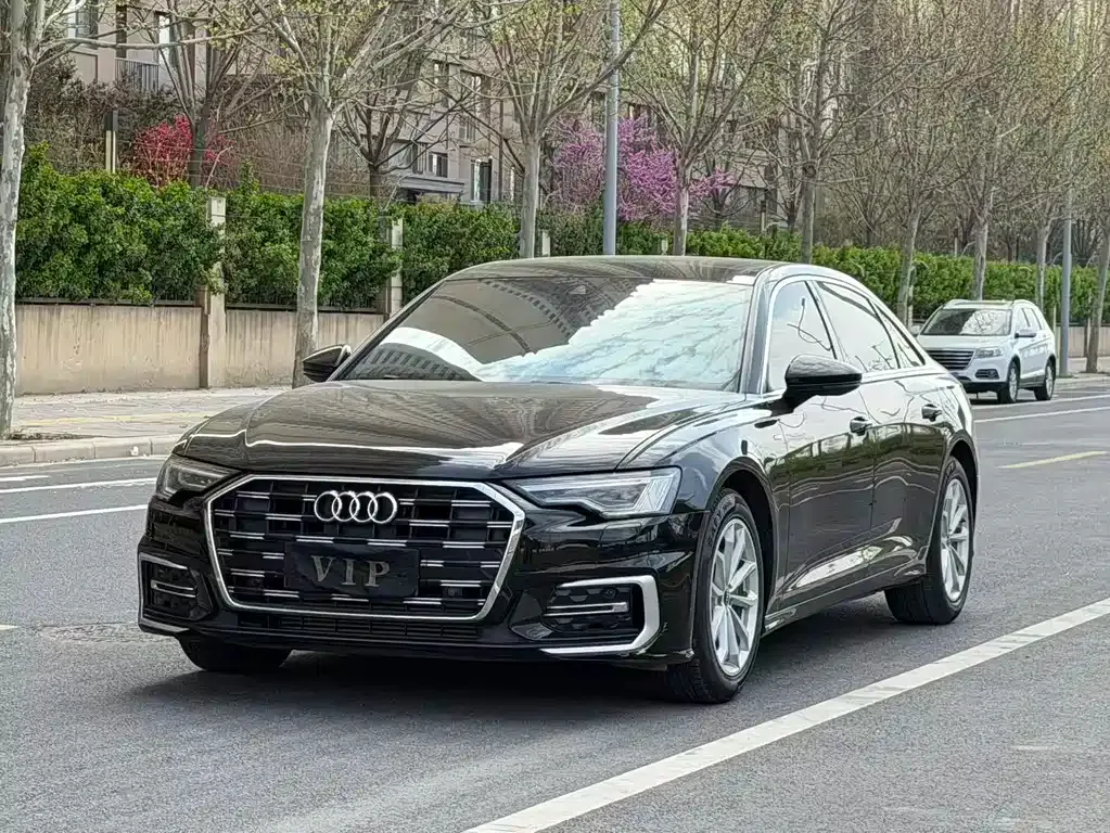 Audi A6L — фото 10