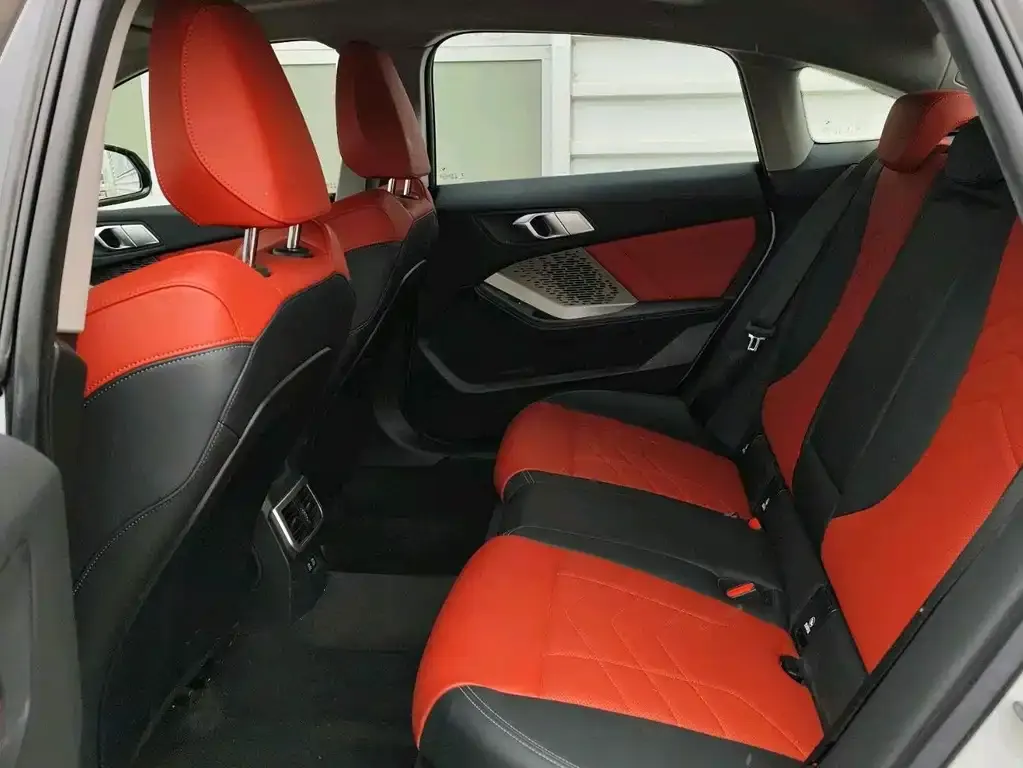 BMW 2 Series 2025 из CN, фото 2