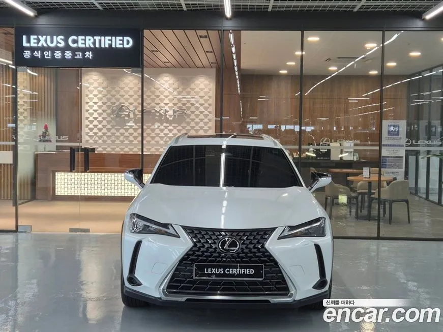 Lexus UX — фото 6