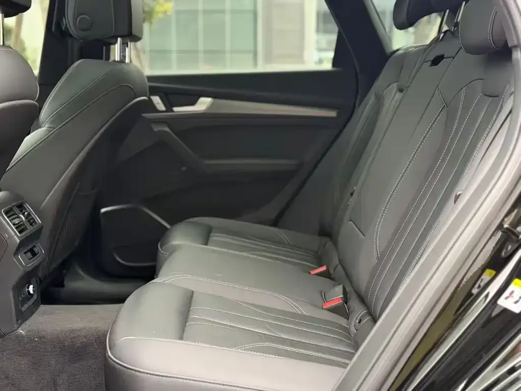 Audi Q5L 2023 из CN, фото 5