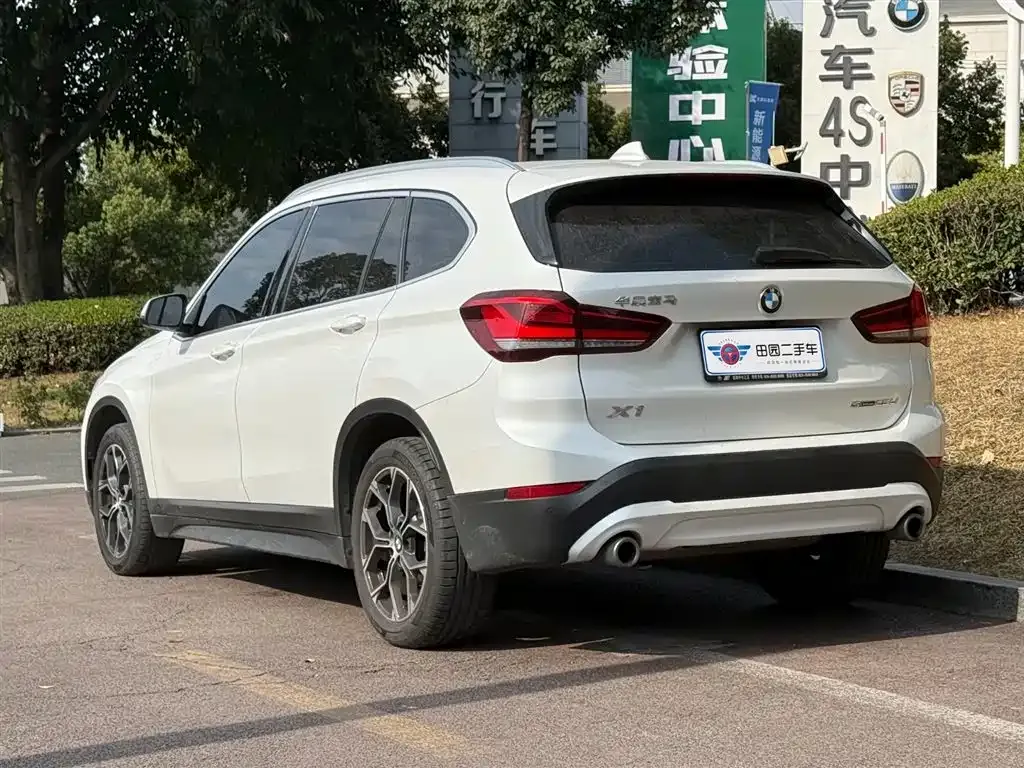 BMW X1 — фото 2