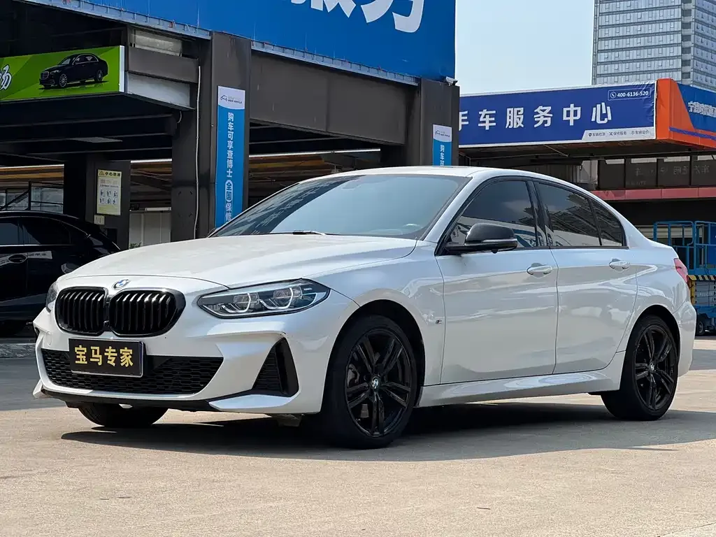 BMW 1 Series — фото 1
