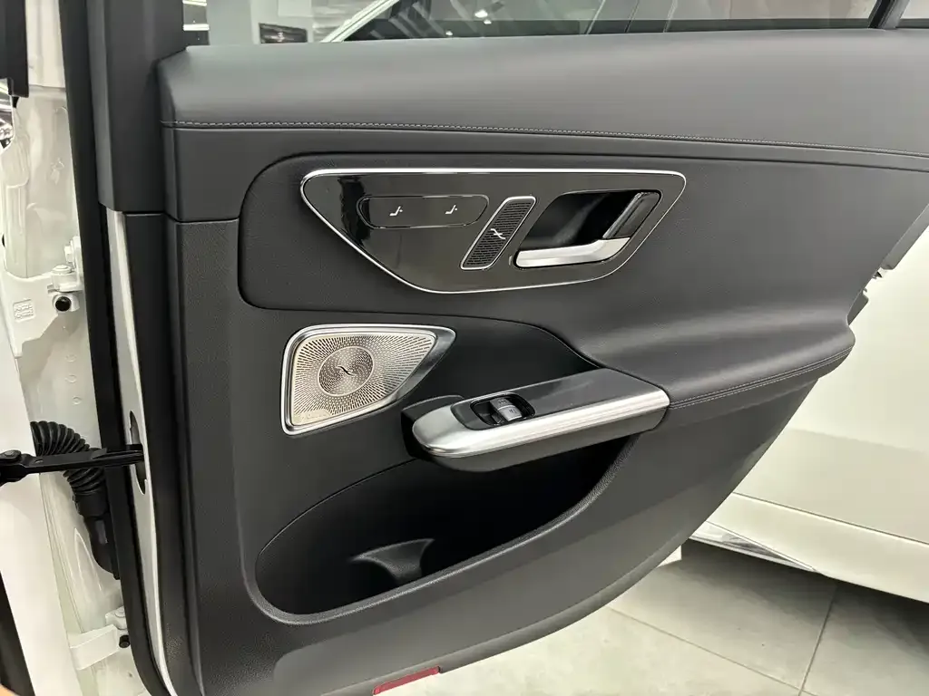Mercedes-Benz C-Class 2023 из CN, фото 4