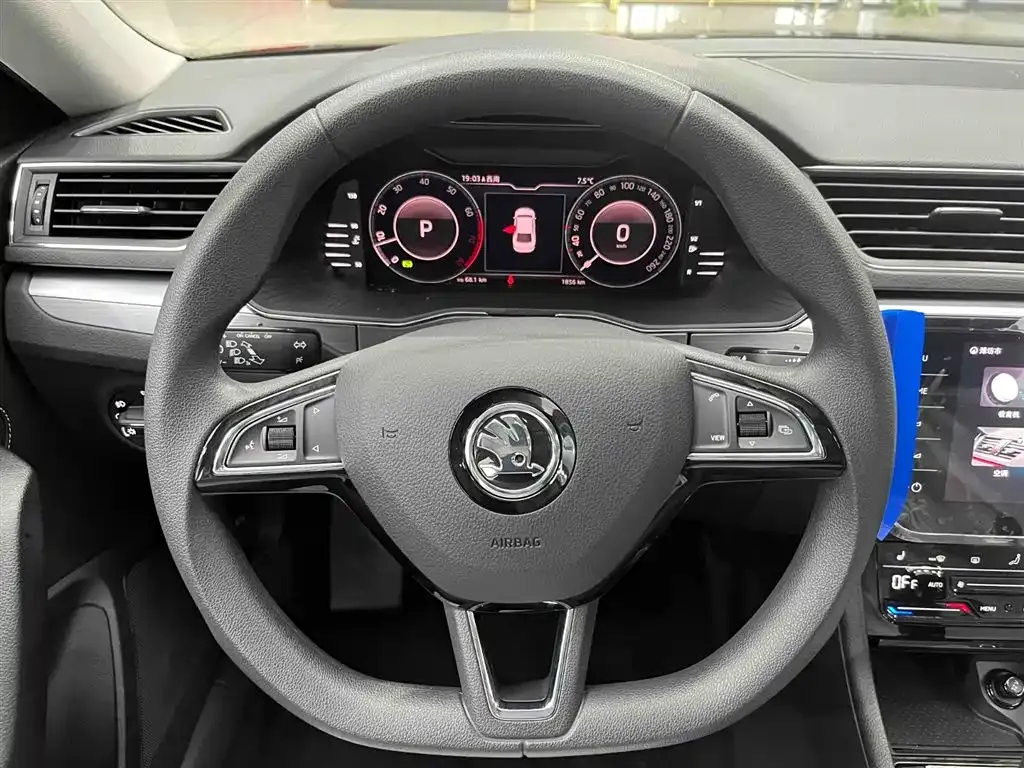 Skoda Superb 2024 из CN, фото 5
