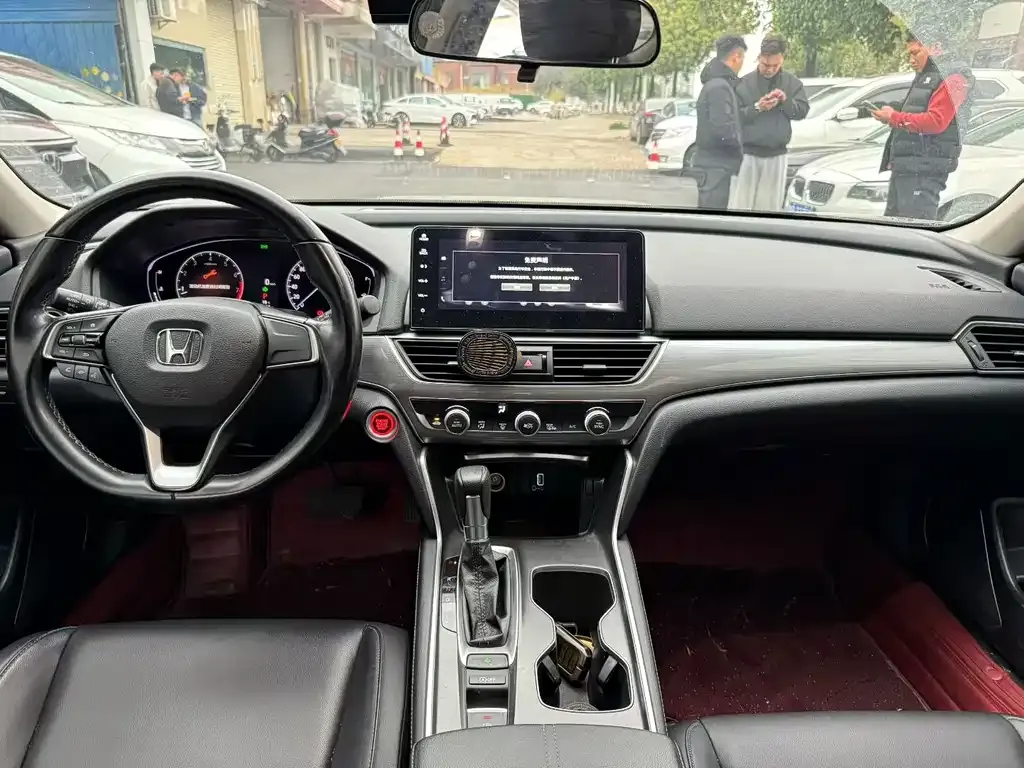 Honda Accord — фото 4
