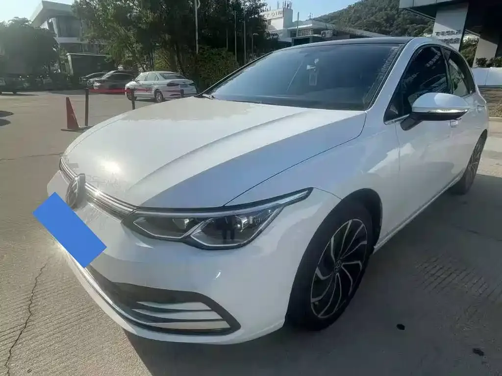 Volkswagen Golf 2023 из CN, фото 1