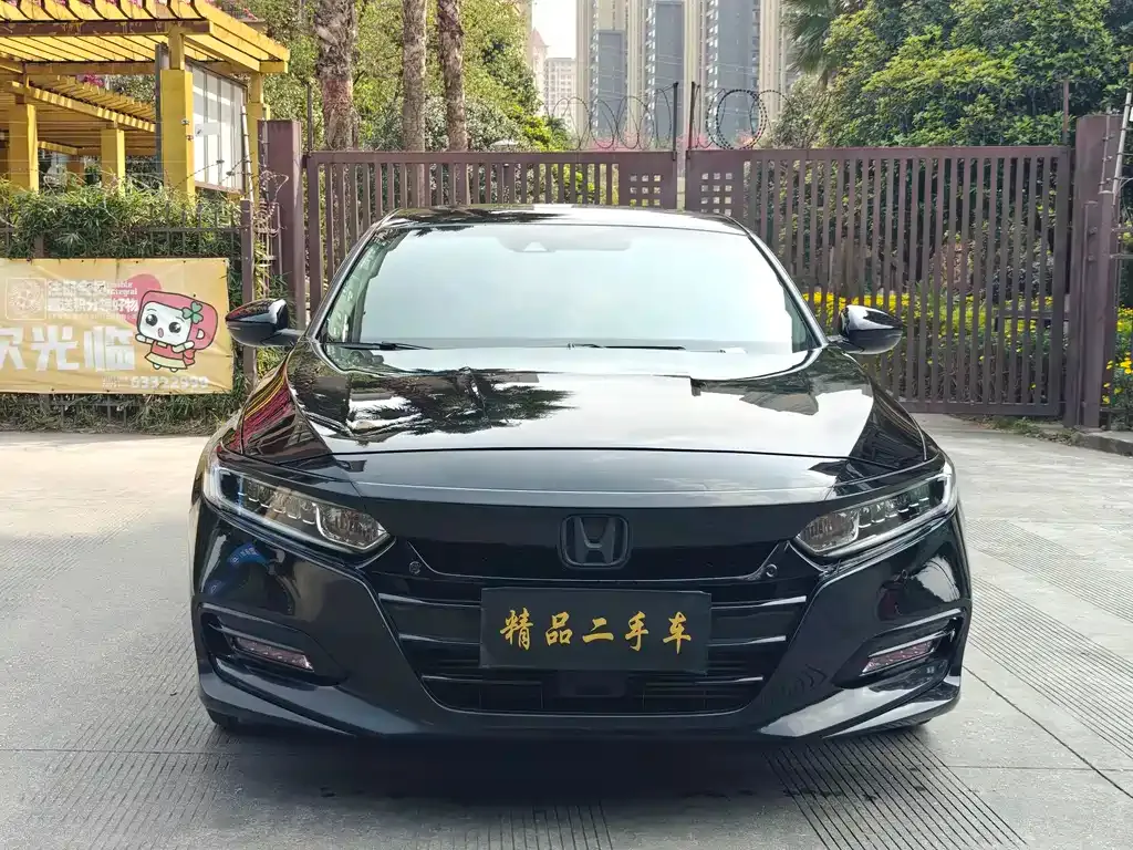 Honda Accord — фото 10