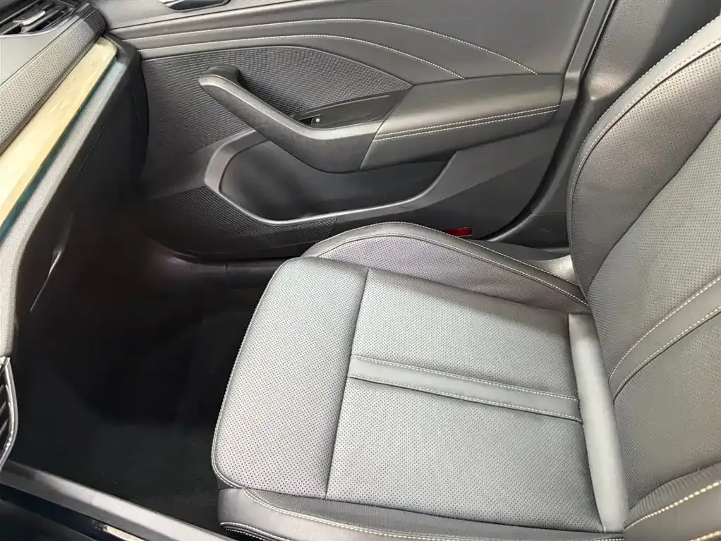 Skoda Octavia 2022 из CN, фото 9