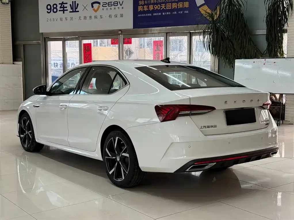 Skoda Octavia 2022 из CN, фото 3