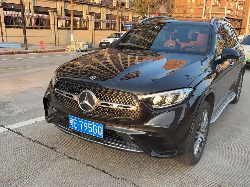 Mercedes-Benz GLC — фото 1