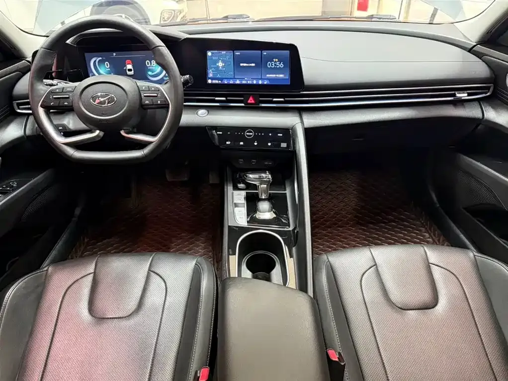 Hyundai Elantra — фото 4