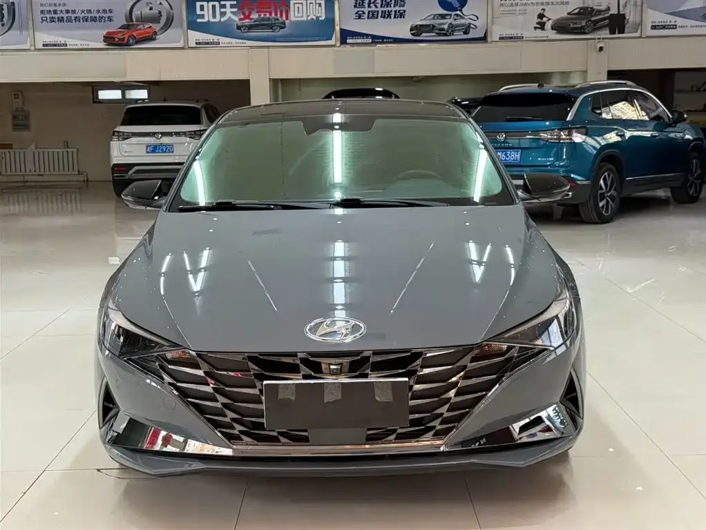 Hyundai Elantra — фото 9