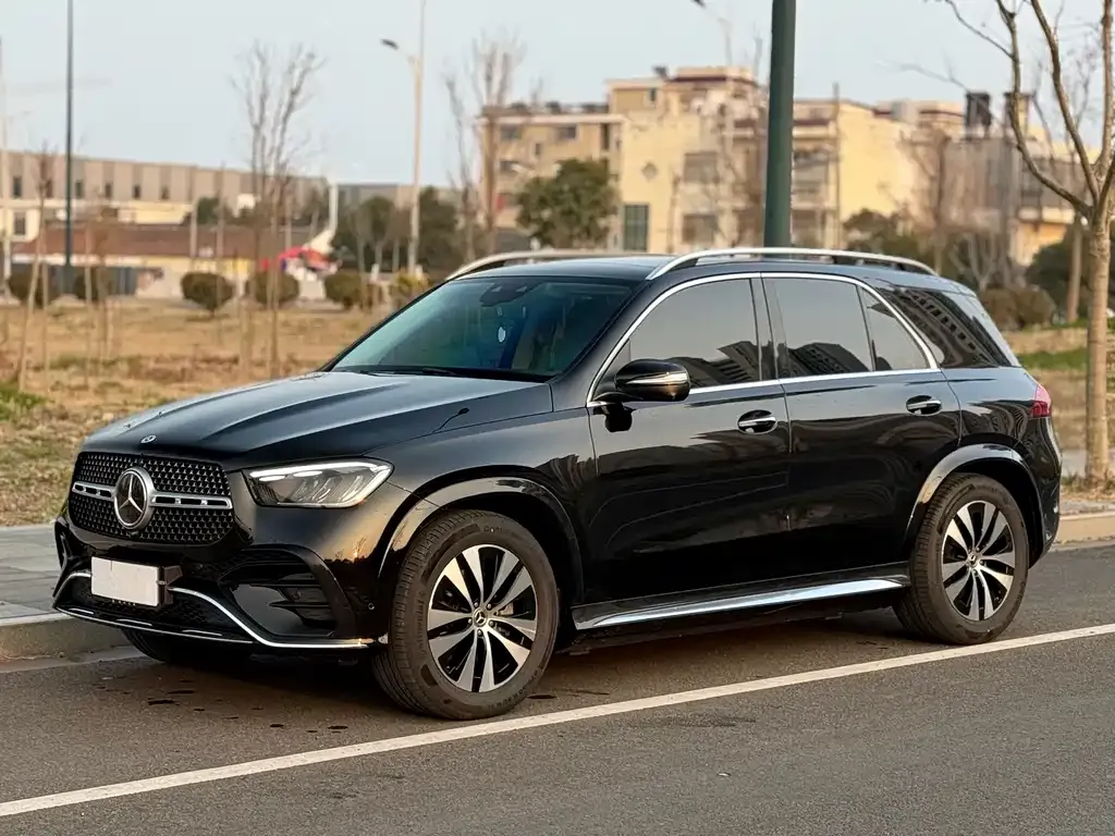 Mercedes-Benz GLE — фото 1