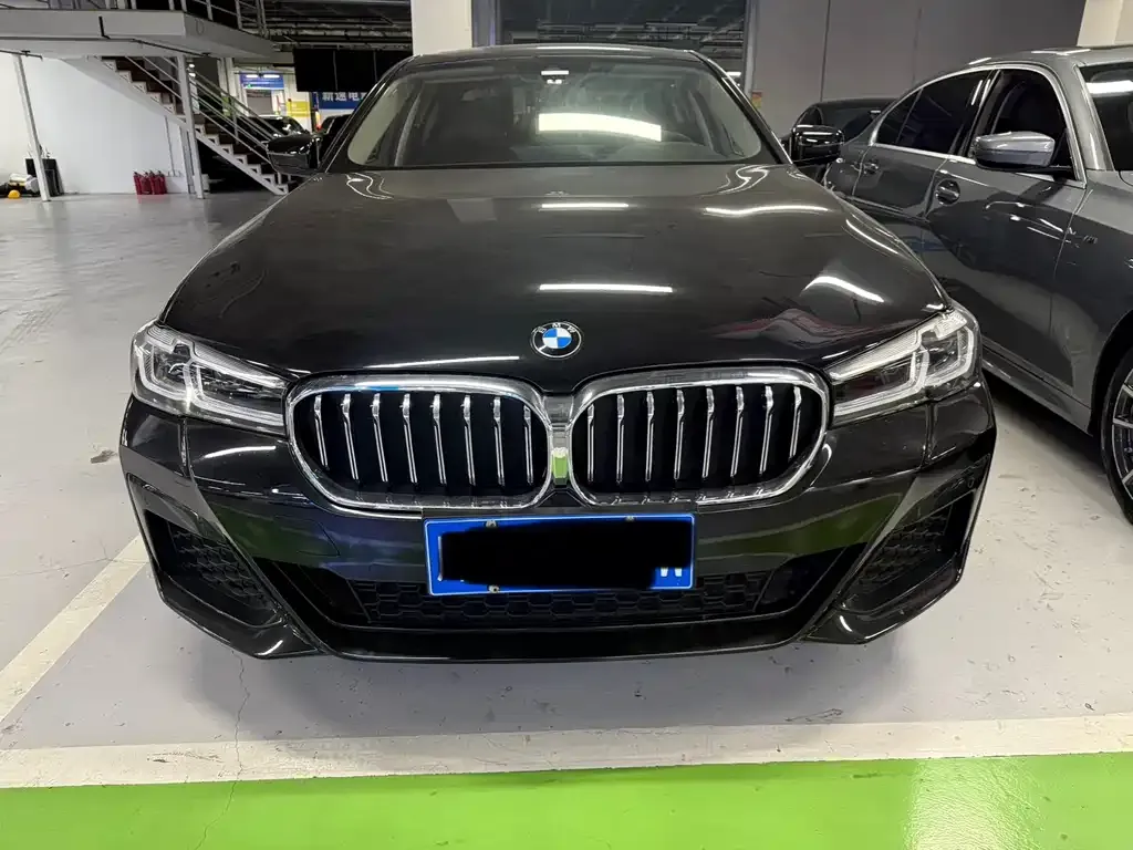 BMW 5 Series — фото 4