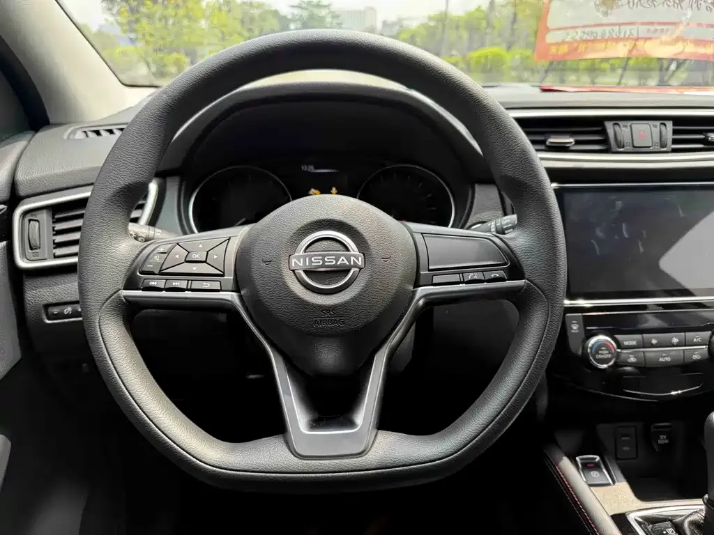 Nissan Qashqai — фото 6