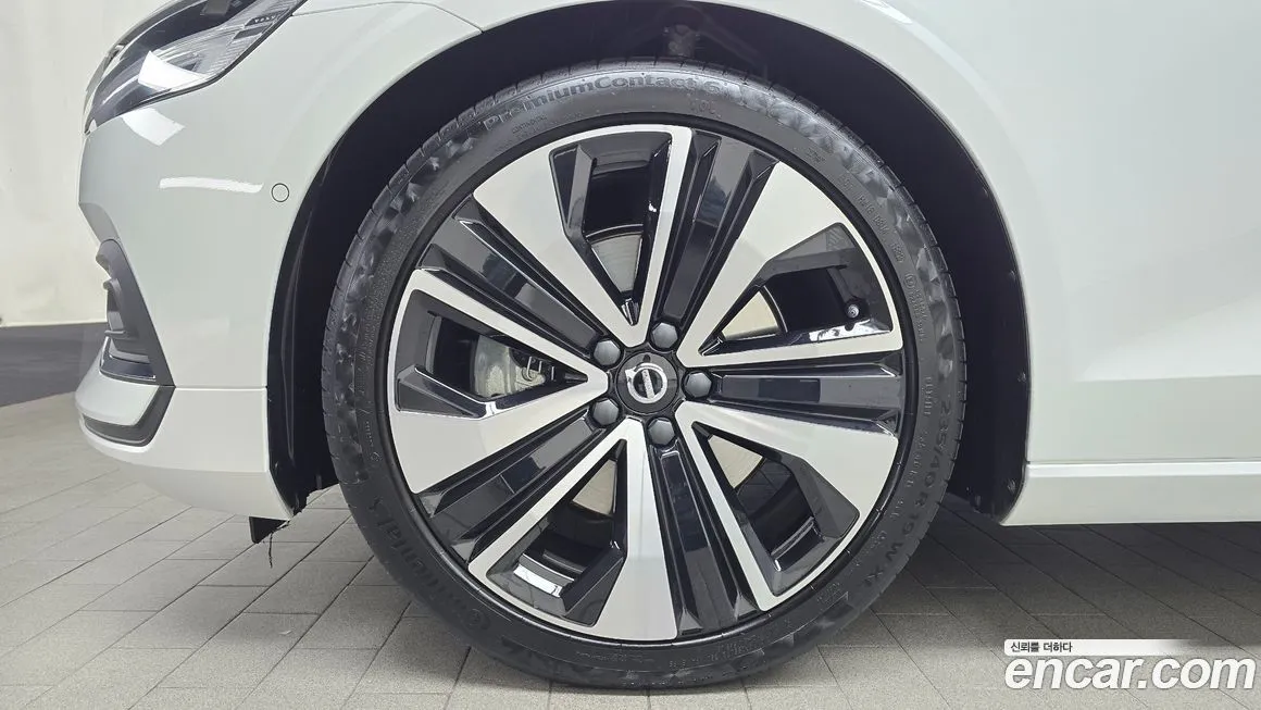 Volvo S60 2023 из KR, фото 9
