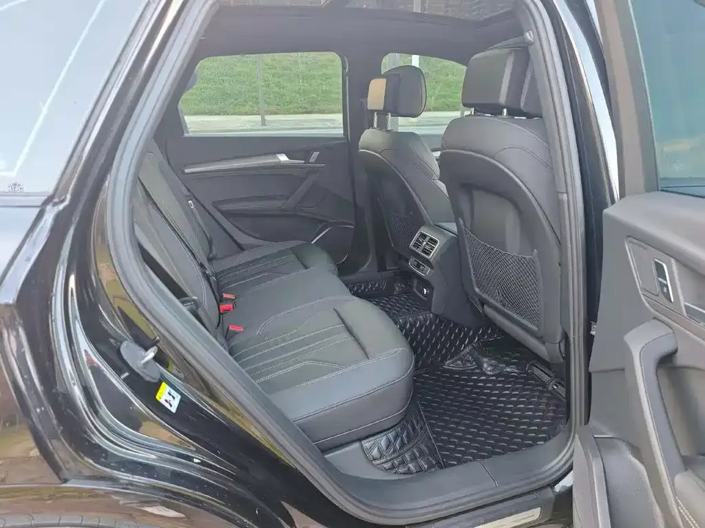 Audi Q5L 2024 из CN, фото 5