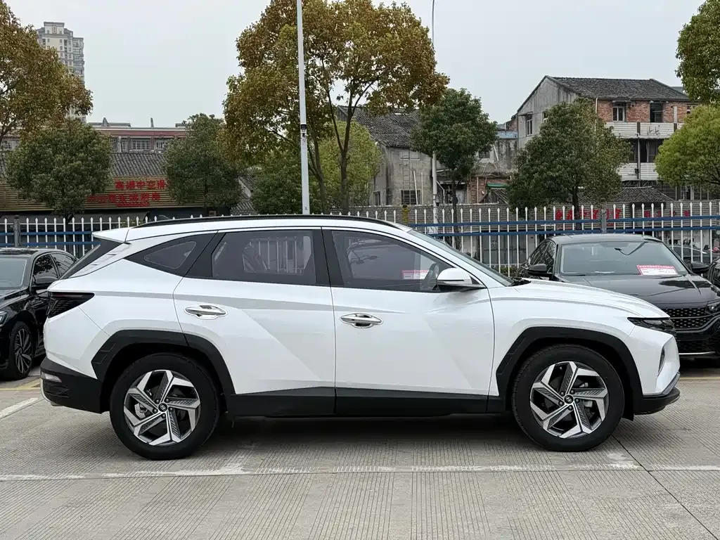 Hyundai Tucson — фото 10