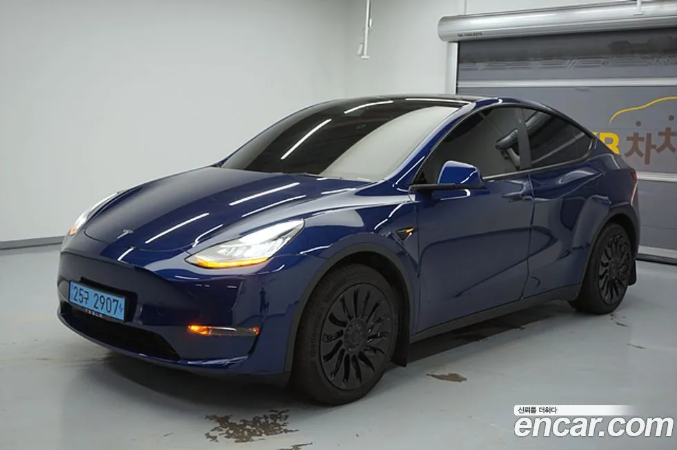 Tesla Model Y — фото 3