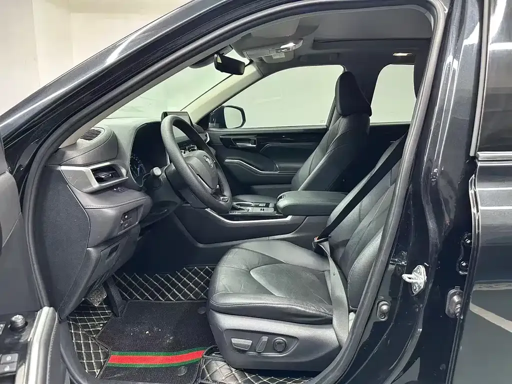 Toyota Highlander 2023 из CN, фото 8