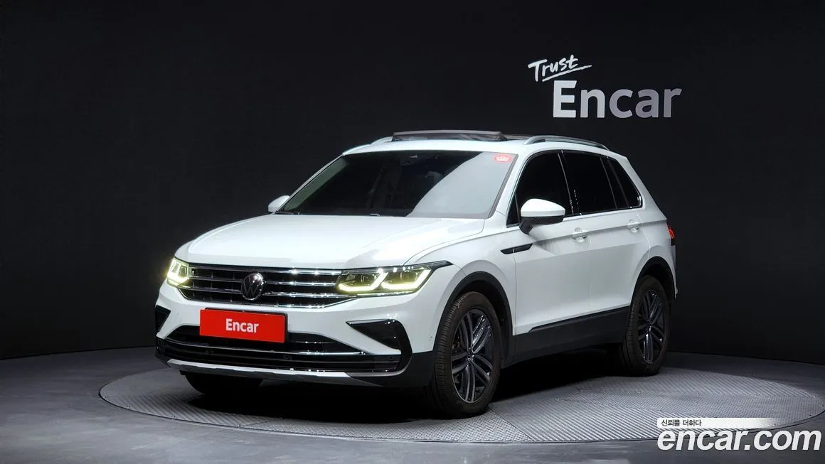 Volkswagen Tiguan — фото 1