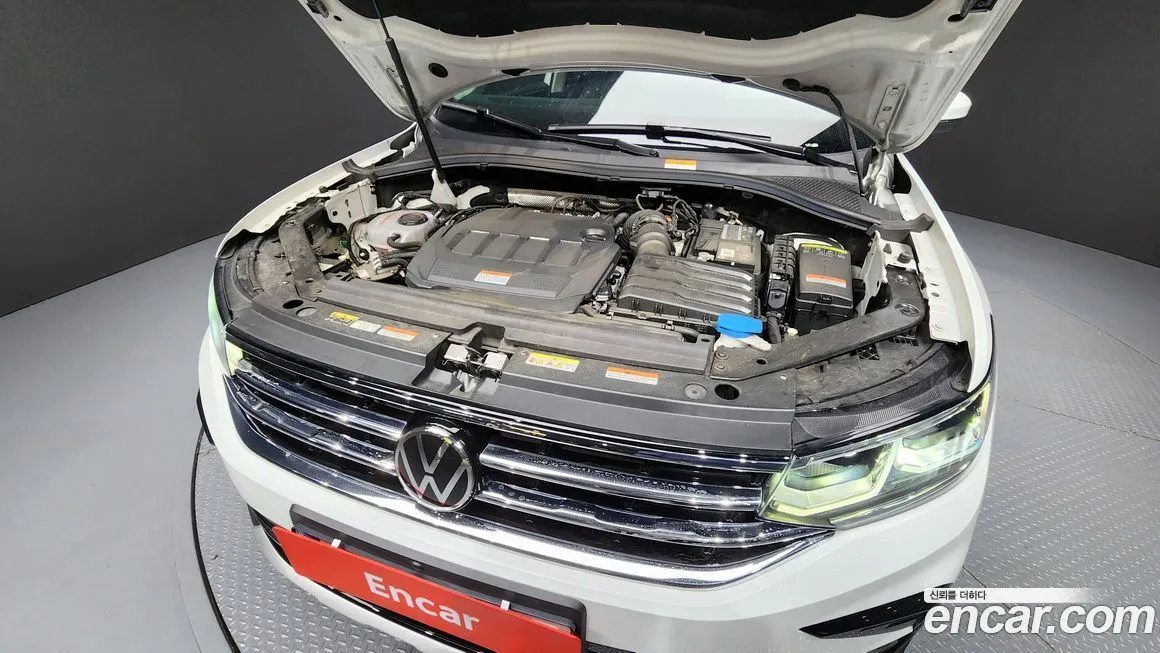 Volkswagen Tiguan — фото 9