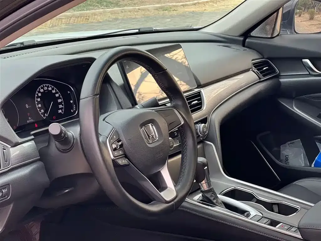 Honda Accord — фото 3