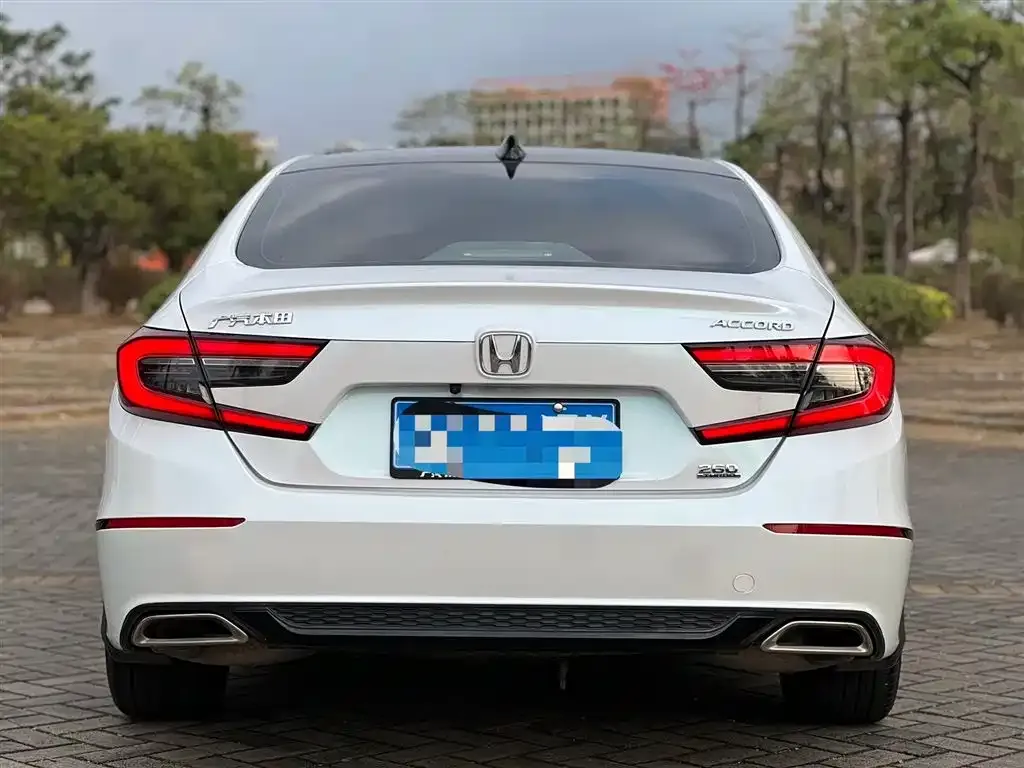 Honda Accord — фото 4