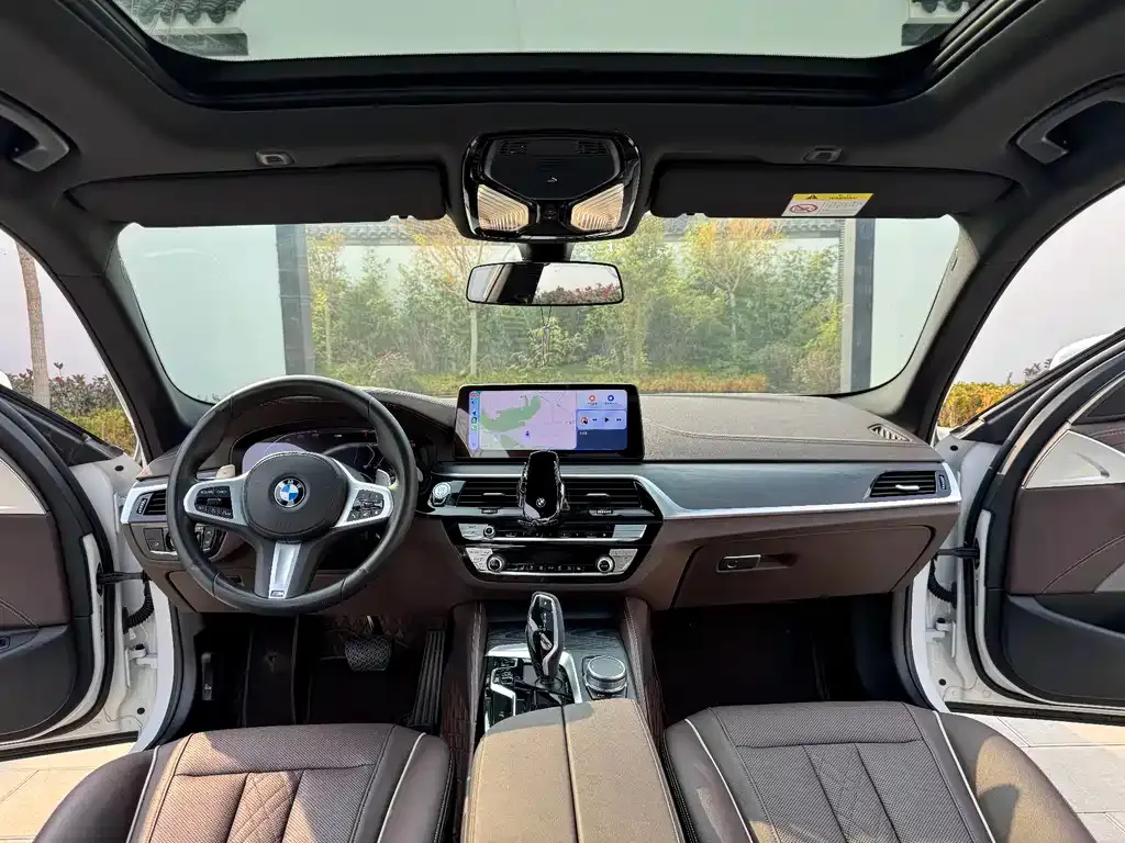 BMW 5 Series — фото 10