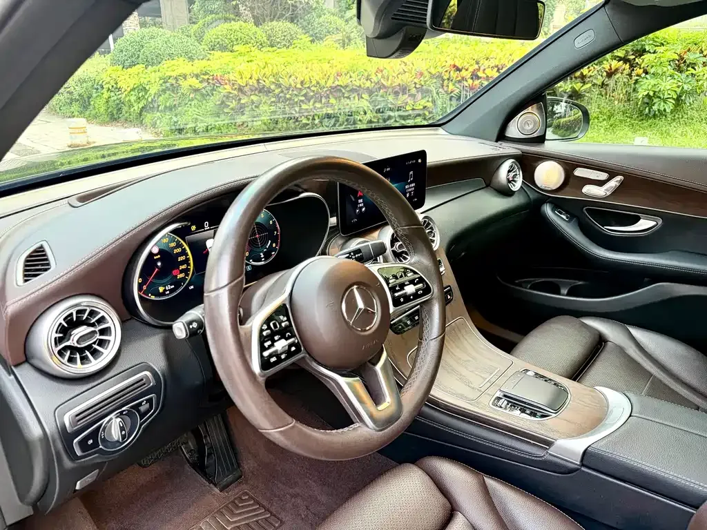 Mercedes-Benz GLC — фото 9