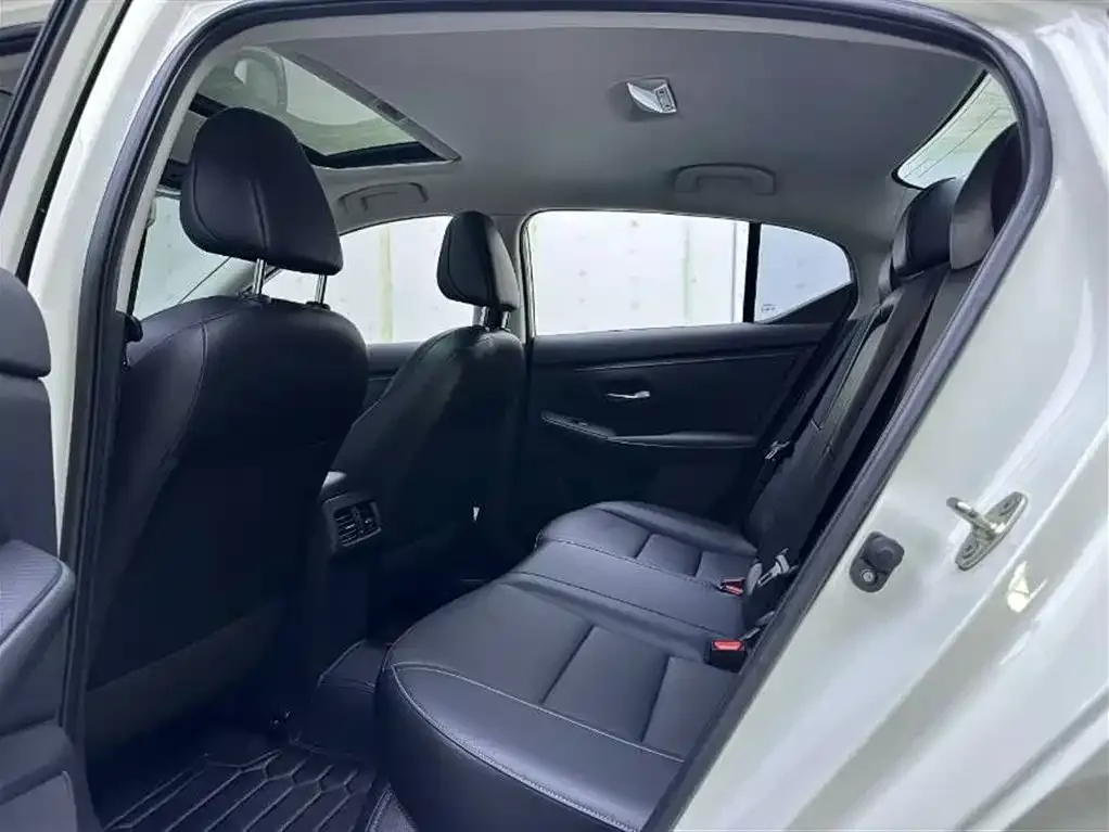 Nissan Sylphy 2022 из CN, фото 4