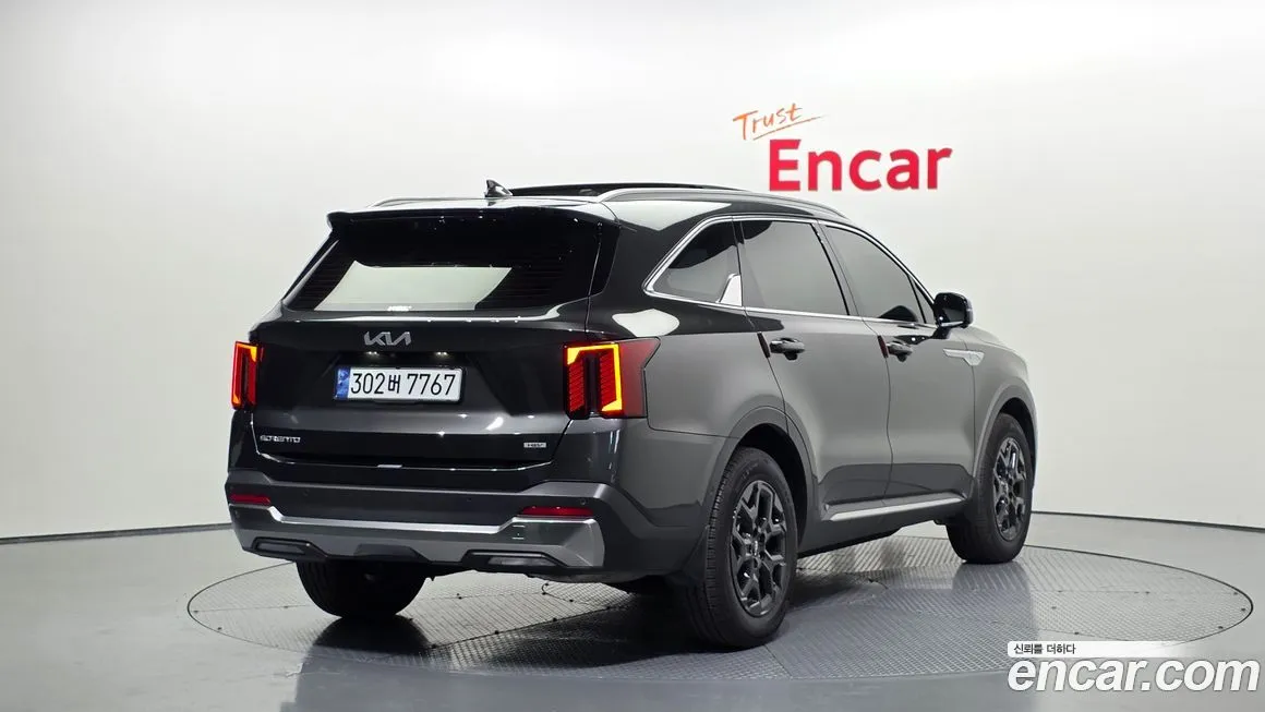 Kia Sorento — фото 9