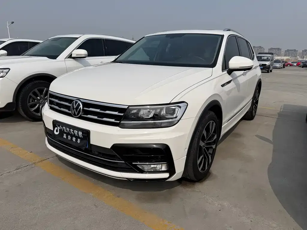 Volkswagen Tiguan L 2021 из CN, фото 1