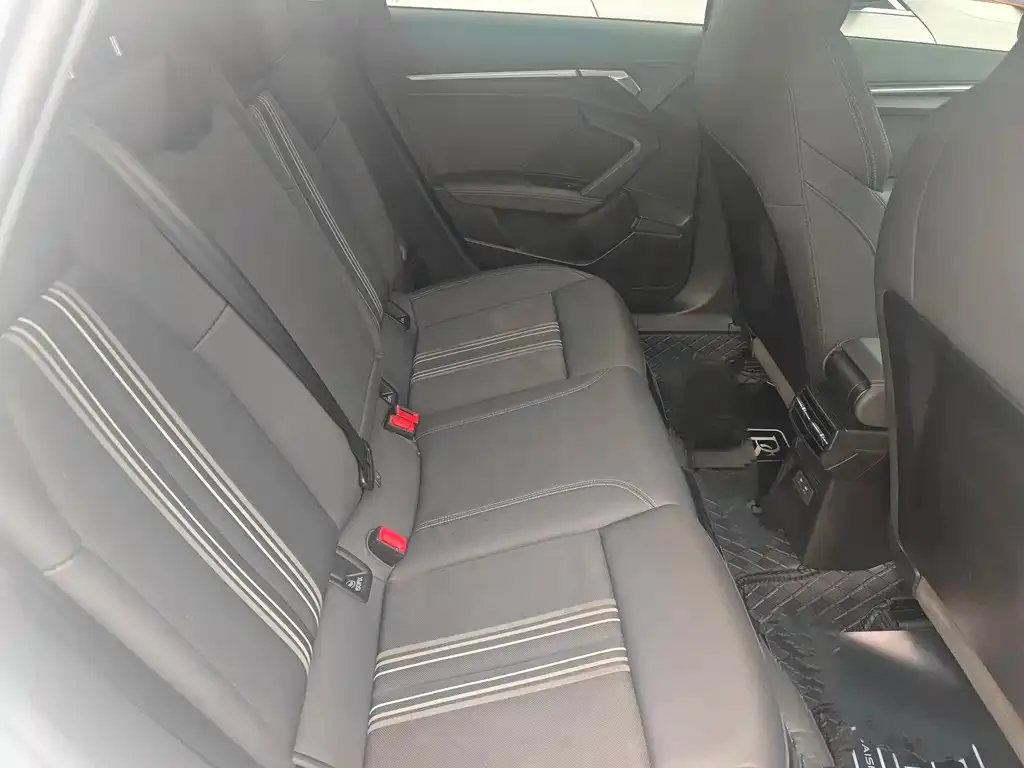 Audi A3 2024 из CN, фото 4