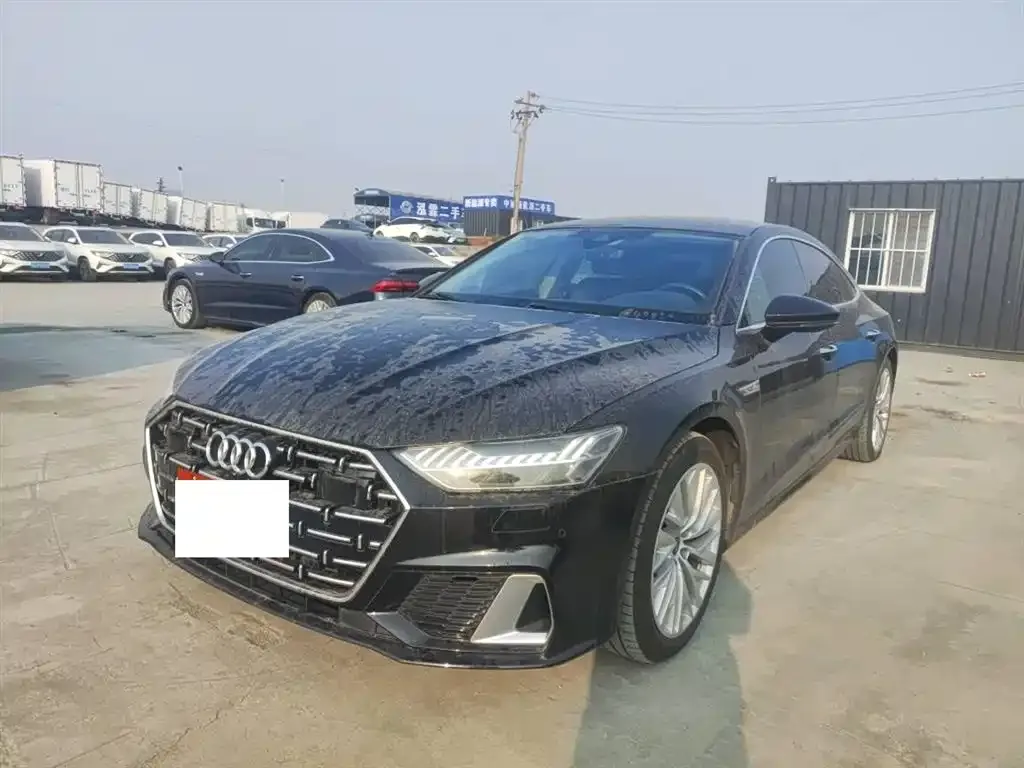 Audi A7L — фото 1