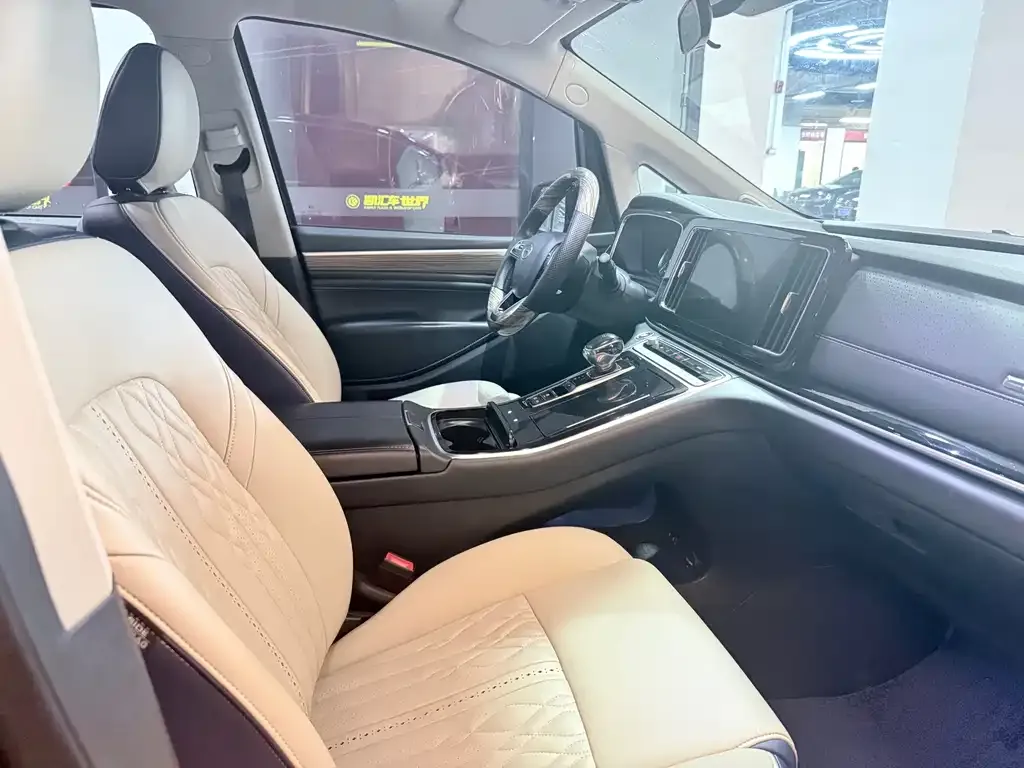 GAC Motor Trumpchi M8 — фото 6