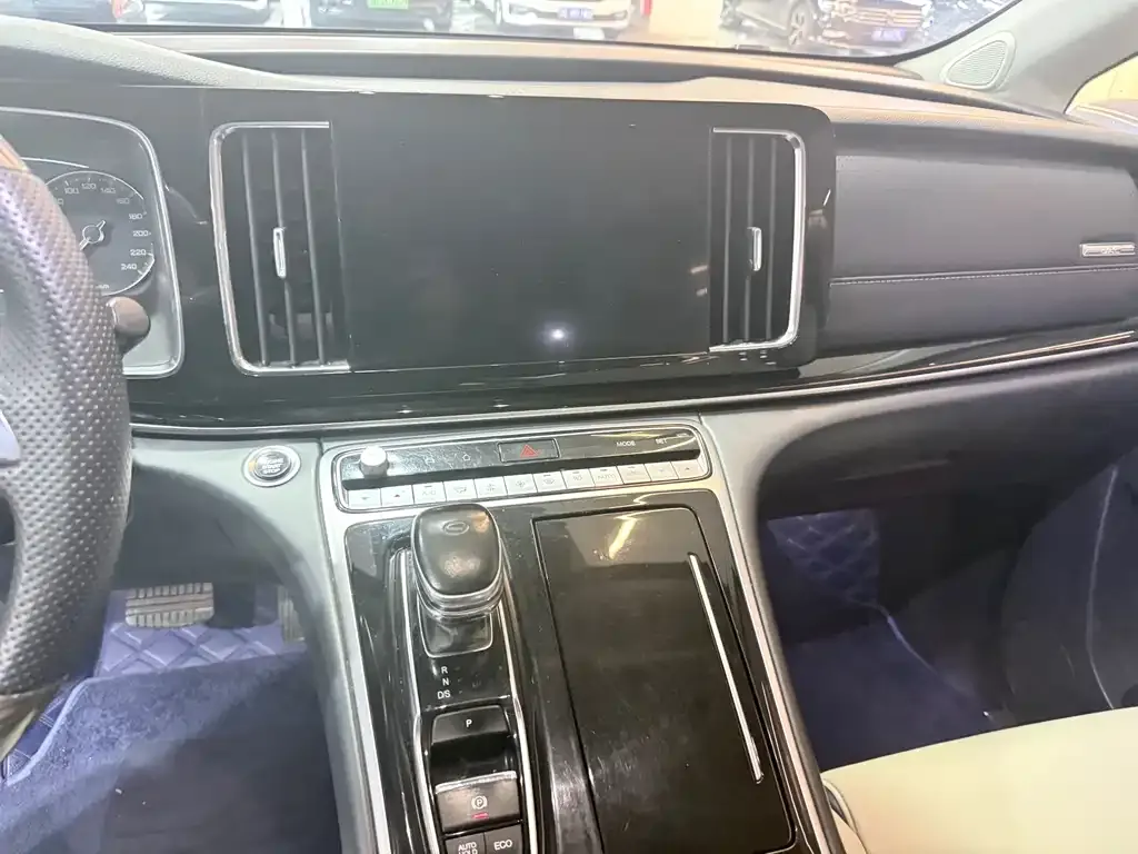 GAC Motor Trumpchi M8 — фото 10