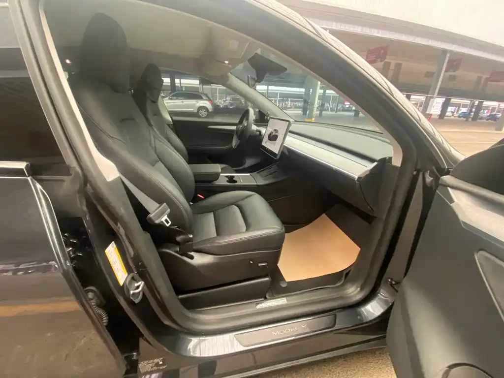 Tesla Model Y 2024 из CN, фото 3