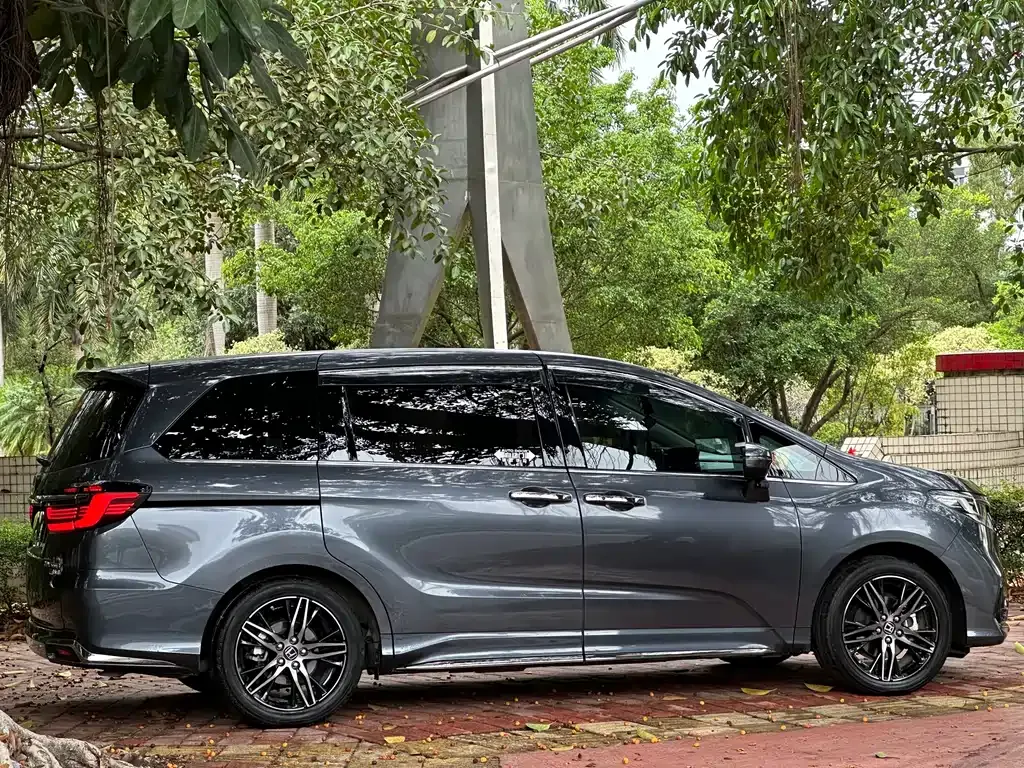 Honda Odyssey 2023 из CN, фото 4