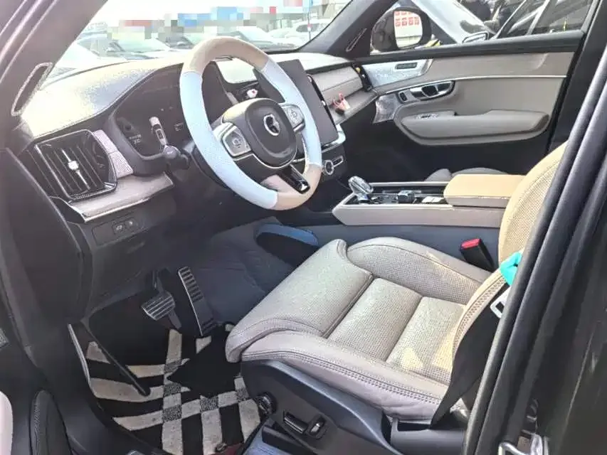 Volvo XC90 PHEV 2025 из CN, фото 6